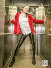 shooting creatif latex teen elevator ascenseur charente