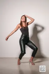 shooting thematique mannequin studio cuir noir angouleme